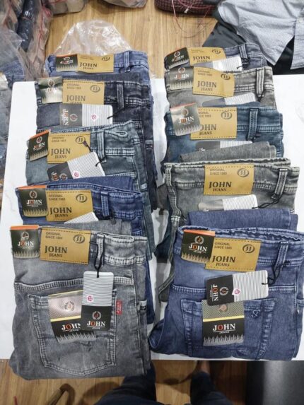 Wholesale Men Jeands, Order Qty:18 Pcs